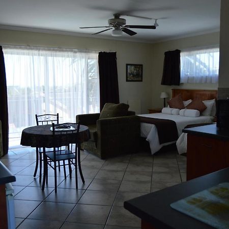 Aqua Marine Guest House Port Elizabeth Extérieur photo