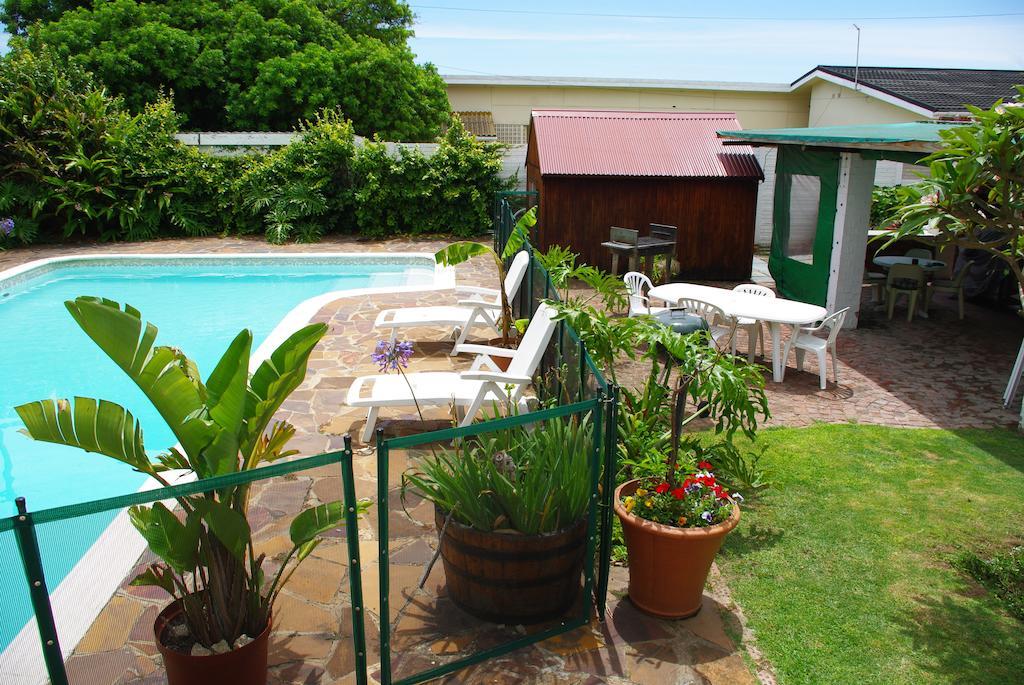 Aqua Marine Guest House Port Elizabeth Extérieur photo