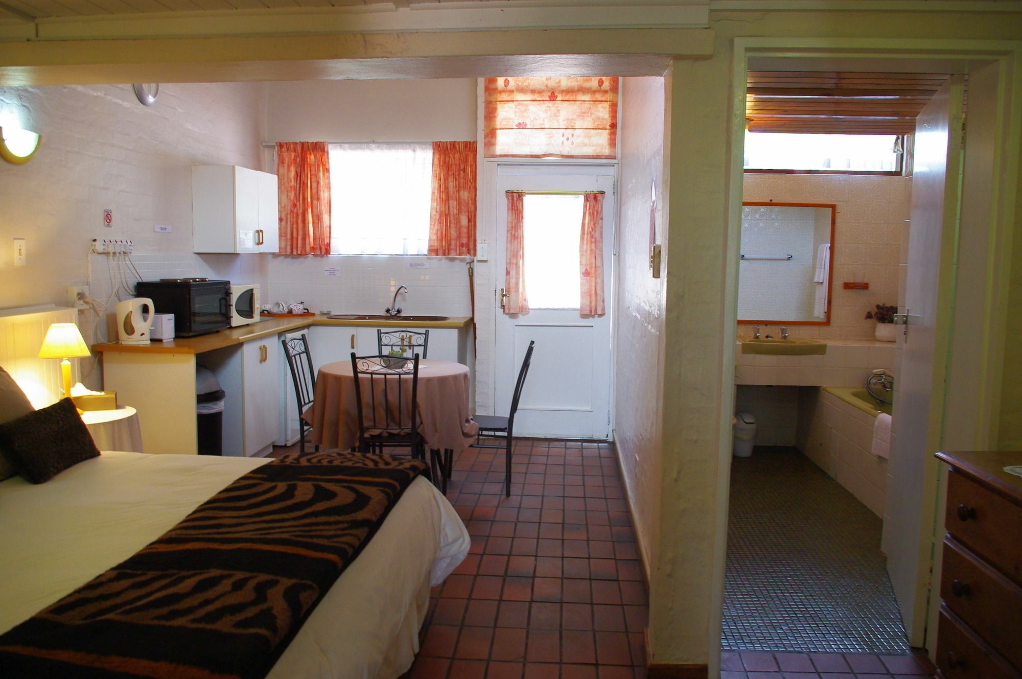 Aqua Marine Guest House Port Elizabeth Extérieur photo